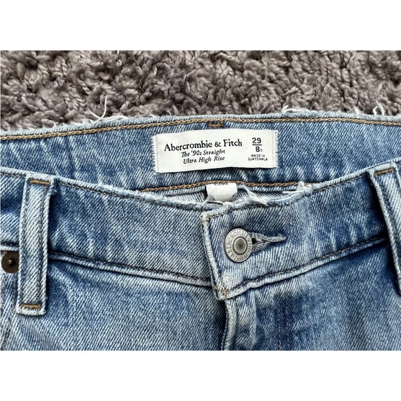 Women's Abercrombie jeans - Picture 2 of 3